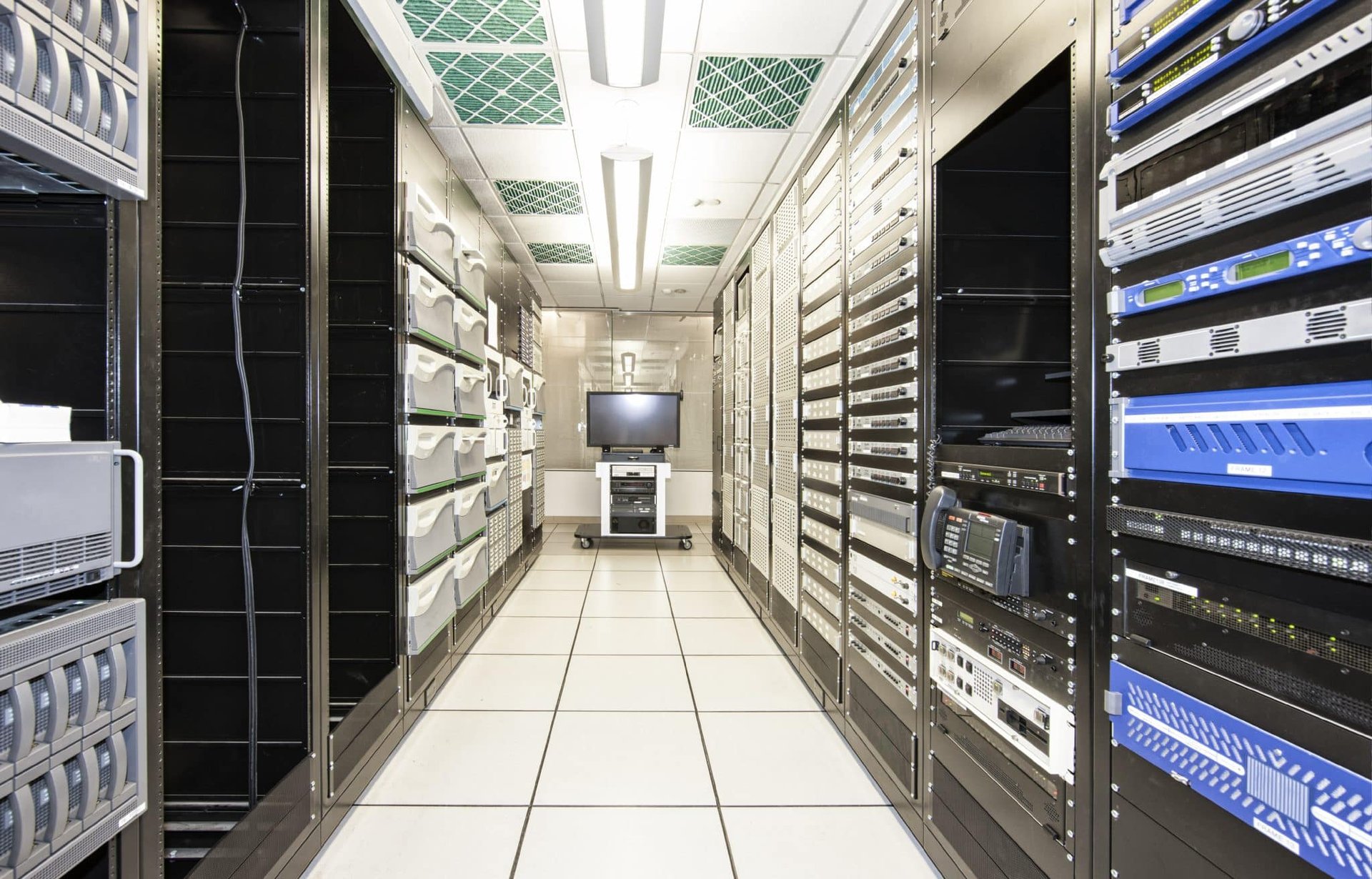 En quoi consiste une baie informatique 42U ? - Jbmproductions